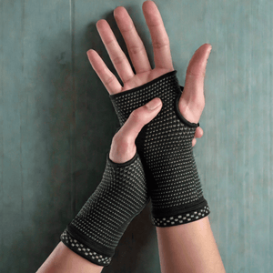 Premium Wrist Compression Carpal Tunnel Driving Gloves - Comfy Arms